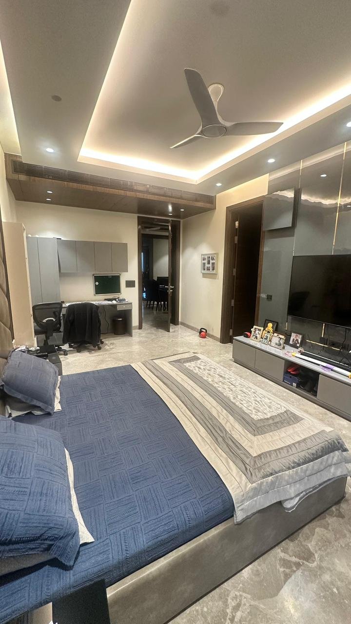 Builder Floor With Terrace Fully Furnished Available for rent in A-Block, DLF Phase-1